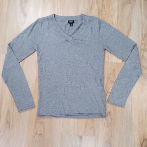 🧚‍♂️Mossimo Gray Angora Blend Long Sleeved Soft Vneck Sweater Small